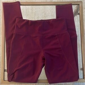 High-Waist Leggings in Deep Burgundy